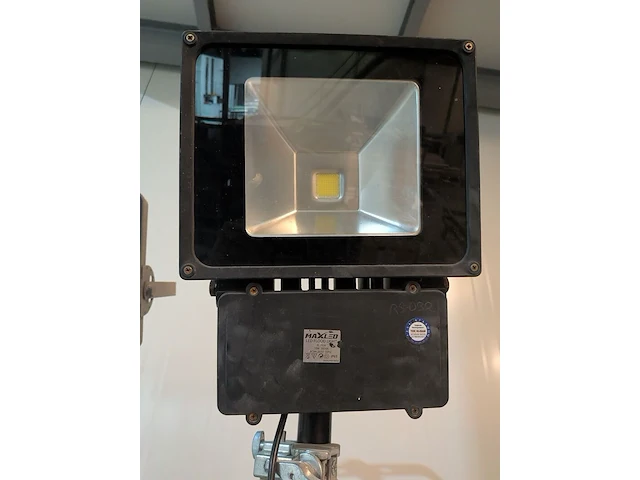 2x ledlamp op verrijdbaar statief - afbeelding 5 van  7