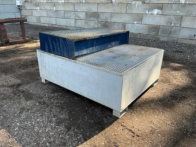 2x lekbak overige werkplaatsinventaris - afbeelding 3 van  5