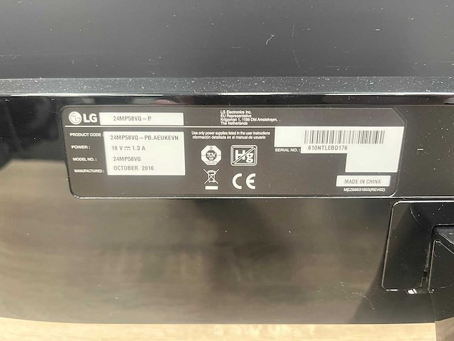 2x lg - 24" monitor - hdmi, dvi, vga - afbeelding 2 van  8