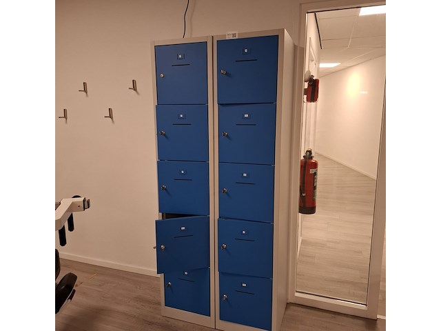 2x lockerkast, 5-deurs - afbeelding 1 van  5
