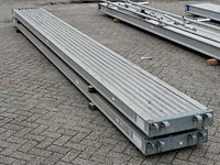 2x loopbrug layher