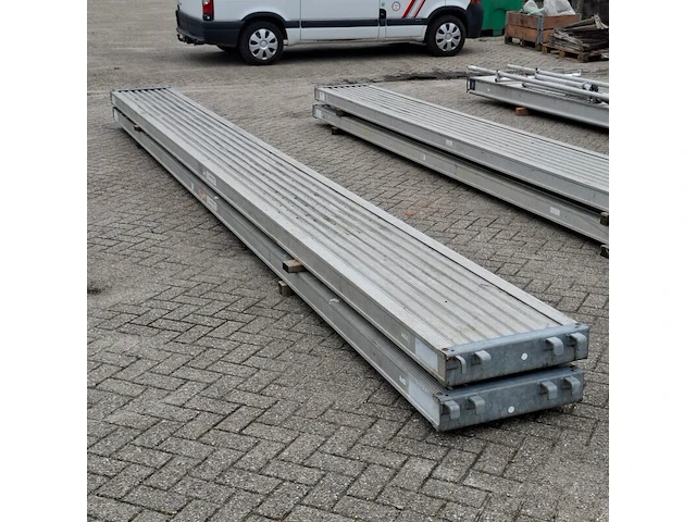 2x loopbrug layher - afbeelding 1 van  6