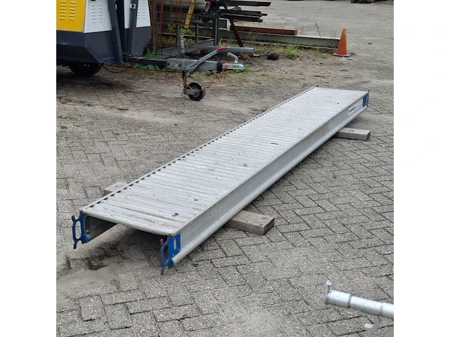 2x loopvloer met diverse toebehoren, skyworks - afbeelding 3 van  15