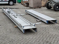 2x loopvloer met diverse toebehoren, skyworks