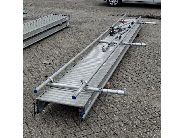 2x loopvloer met diverse toebehoren, skyworks - afbeelding 14 van  15