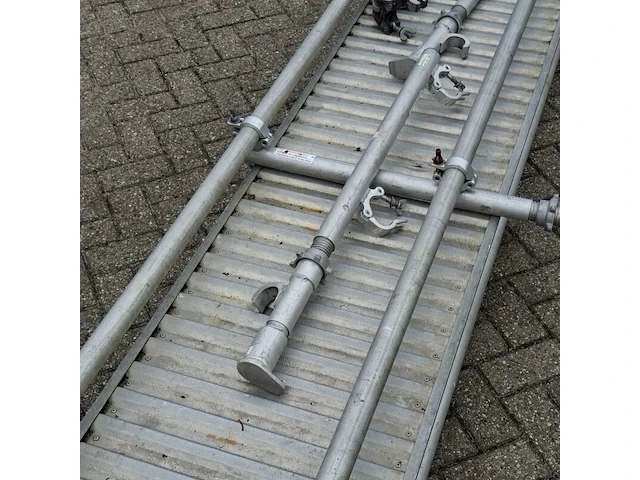 2x loopvloer met diverse toebehoren, skyworks - afbeelding 15 van  15