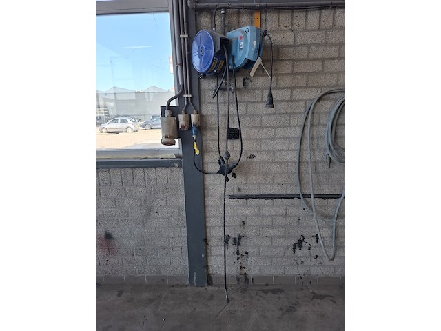 2x luchthaspel en 2x stroomhaspel, o.a. nedermann - afbeelding 5 van  9