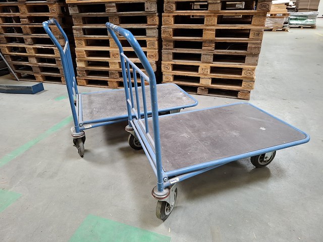 2x magazijnkar - afbeelding 1 van  3