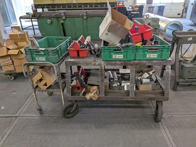 2x magazijnwagen met inhoud - afbeelding 5 van  12