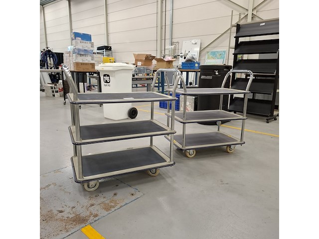 2x magazijnwagen - afbeelding 1 van  4