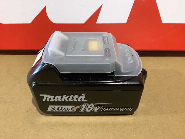 2x makita bl1830b lxt 3.0 ah accu - afbeelding 2 van  5
