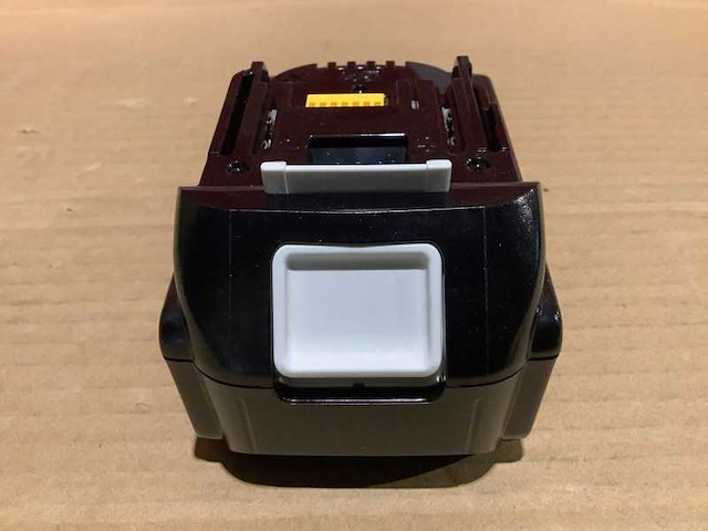 2x makita bl1850b lxt 5.0 ah accu - afbeelding 4 van  5