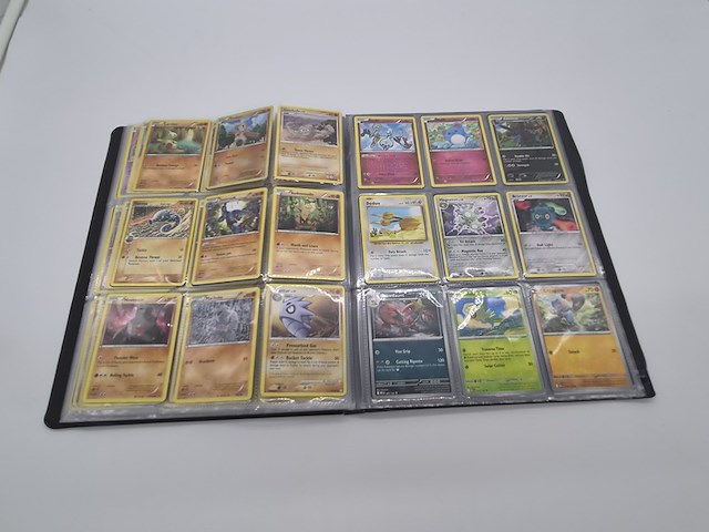2x mappen met pokémon kaarten + stapel pokémon kaarten - afbeelding 2 van  33