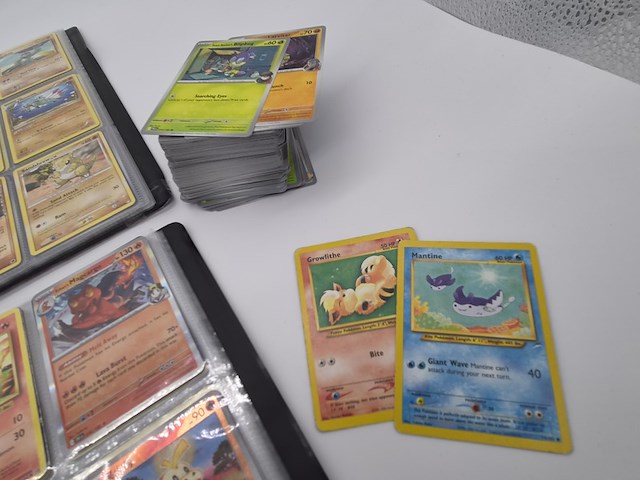2x mappen met pokémon kaarten + stapel pokémon kaarten - afbeelding 12 van  33