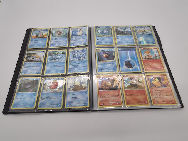 2x mappen met pokémon kaarten + stapel pokémon kaarten - afbeelding 28 van  33