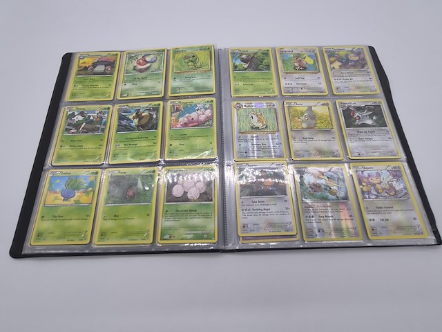2x mappen met pokémon kaarten + stapel pokémon kaarten - afbeelding 30 van  33