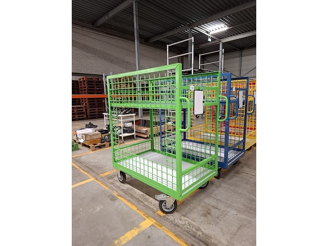 2x materiaalwagen - afbeelding 2 van  5