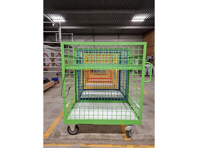 2x materiaalwagen - afbeelding 3 van  5