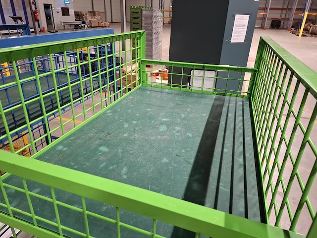 2x materiaalwagen - afbeelding 5 van  5