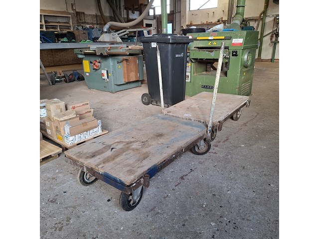 2x materiaalwagen - afbeelding 1 van  8