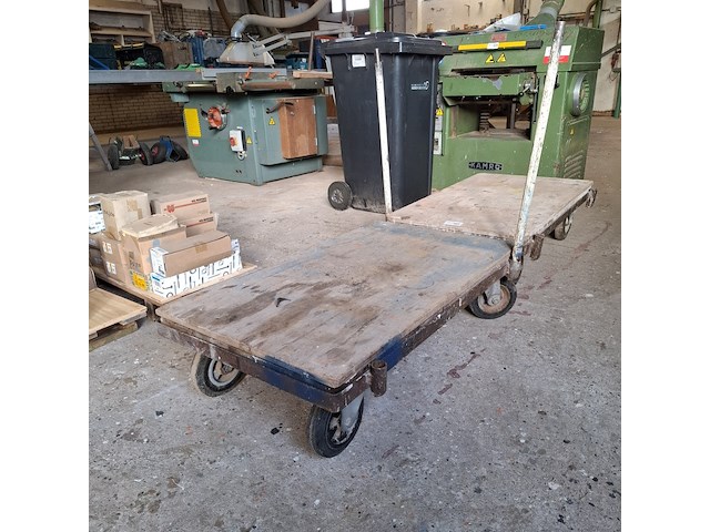 2x materiaalwagen - afbeelding 2 van  8