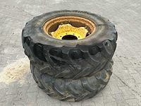 2x maximo 380/85 r24 tractorwielen met stalen 24" landbouwvelg – 8-gats - afbeelding 1 van  7