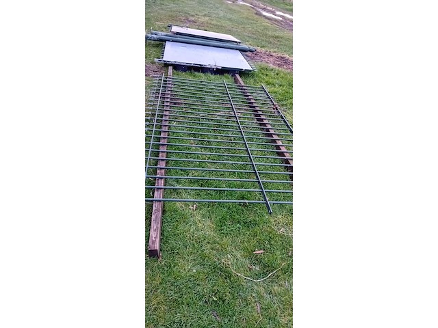 2x metalen hek - afbeelding 4 van  11