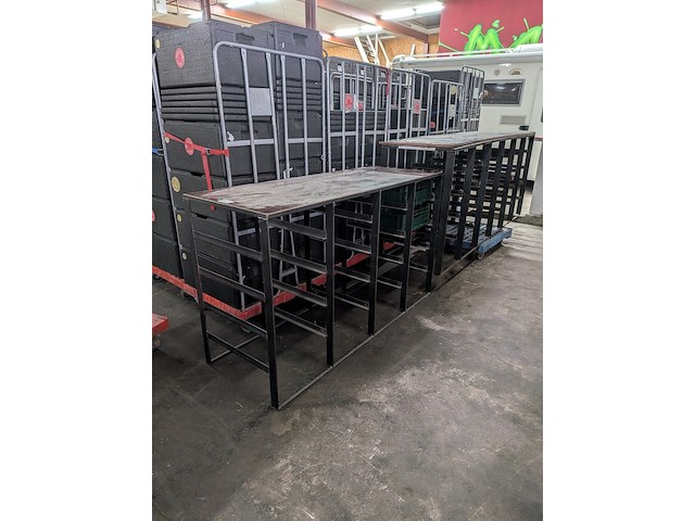 2x metalen schappenstelling t.b.v. euronorm bakken/kratten - afbeelding 1 van  8