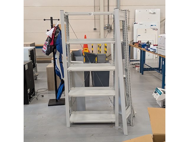 2x metalen stelling - afbeelding 1 van  5