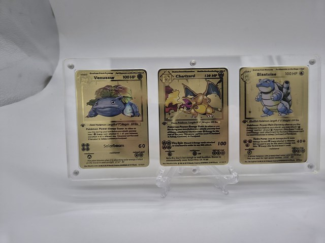 2x metalen venusaur, charizard en blastoise (base set) pokémon kaarten in acryl display - afbeelding 6 van  11