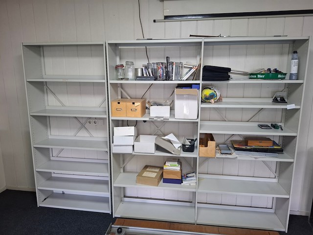 2x metalen wandstelling met inhoud - afbeelding 2 van  5