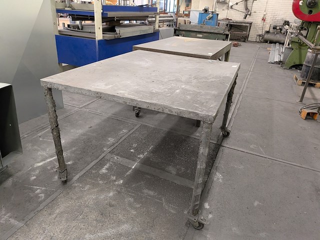 2x metalen werkbank - afbeelding 2 van  6