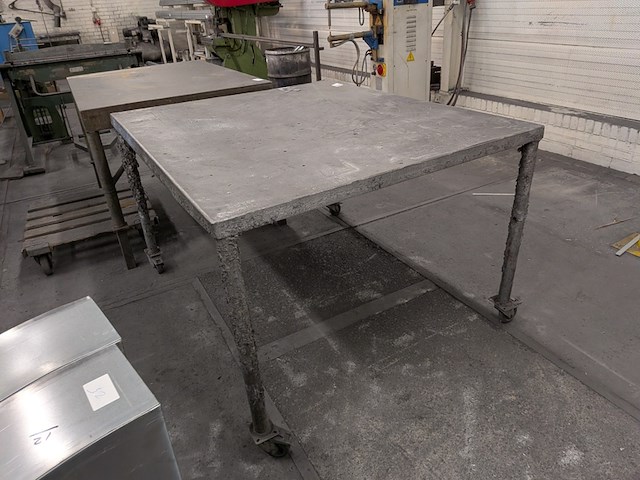 2x metalen werkbank - afbeelding 3 van  6