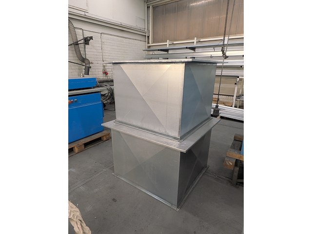 2x metalen werktafel - afbeelding 2 van  4