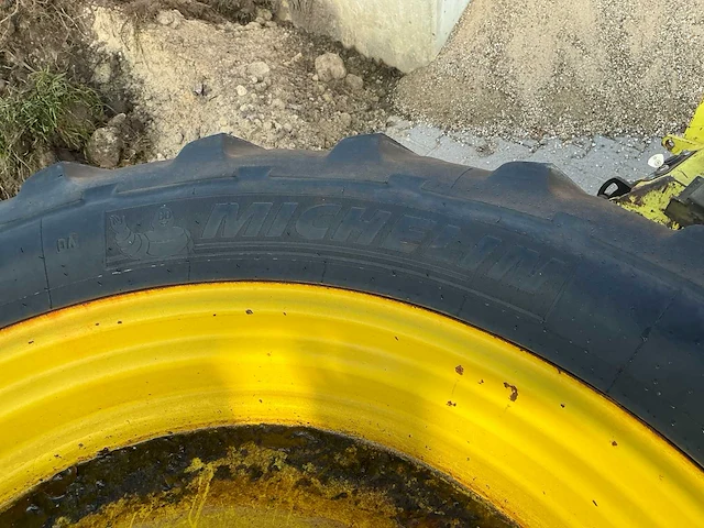 2x michelin agribib 380/80 r38 tractorwielen – 8-gaats – john deere velgen - afbeelding 6 van  10
