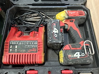 2x milwaukee accugereedschap, accu's en lader in koffer - afbeelding 2 van  9
