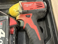 2x milwaukee accugereedschap, accu's en lader in koffer - afbeelding 4 van  9