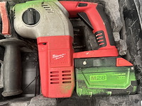 2x milwaukee accugereedschap, accu's en lader in koffer - afbeelding 7 van  9