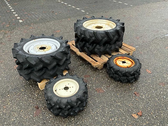 2x minitractor wielen set - afbeelding 1 van  7