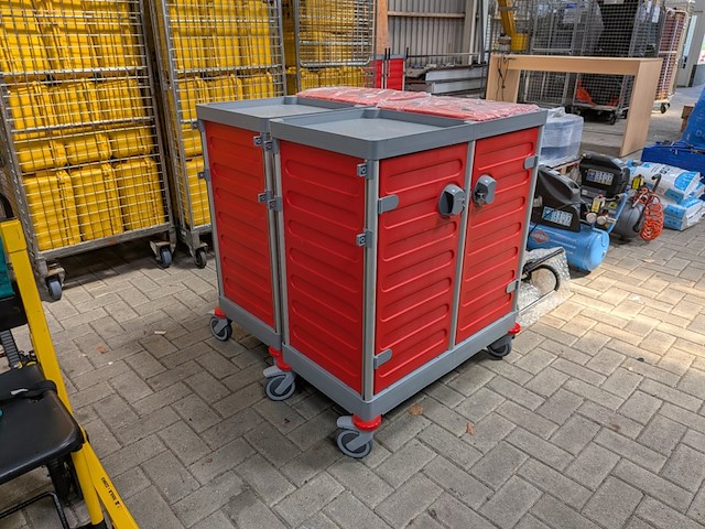 2x modulaire schoonmaakwagen - afbeelding 1 van  7