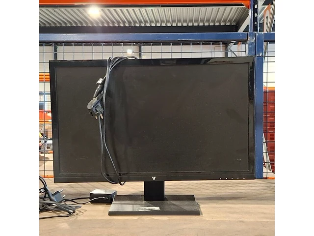 2x monitor, samsung & tft - afbeelding 4 van  5