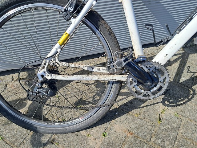 2x mountainbike, wit - afbeelding 3 van  20