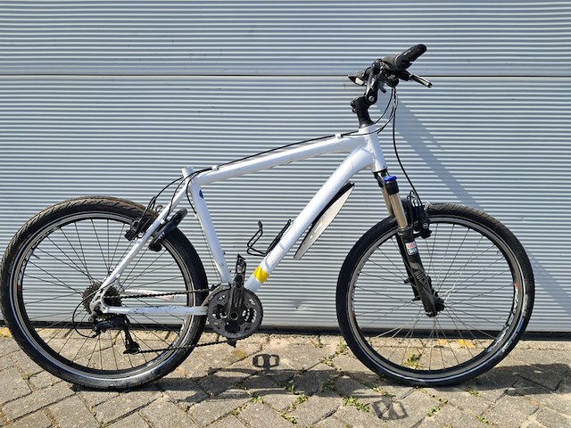 2x mountainbike, wit - afbeelding 4 van  20