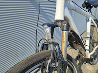 2x mountainbike, wit - afbeelding 18 van  20