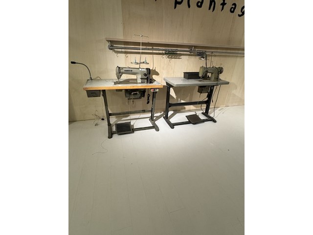 2x naaimachine mitsubishi en adler, db-130gm en 1098-12 - afbeelding 1 van  9