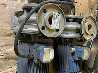 2x normaal zuigende centrifugaalpomp, ebara