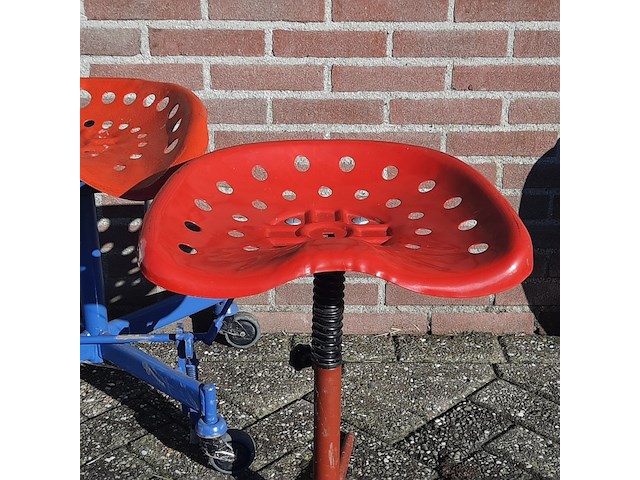 2x nostalgische kruk met panzitting - afbeelding 3 van  7