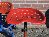 2x nostalgische kruk met panzitting - afbeelding 3 van  7