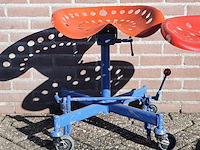 2x nostalgische kruk met panzitting - afbeelding 5 van  7