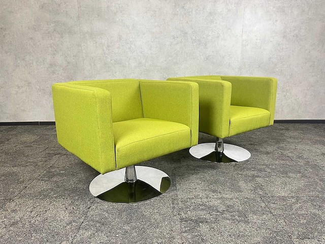 2x offecct solitaire - draaibare design fauteuil - afbeelding 1 van  13